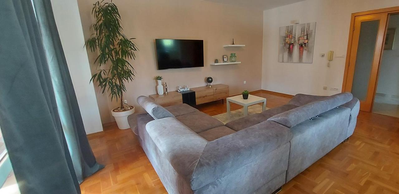 Apartments Tomic 比奥格勒·纳·莫鲁 外观 照片